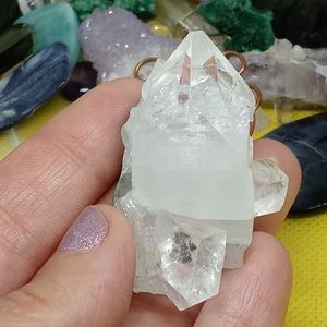 Crystal specimen for meditation room home decor
